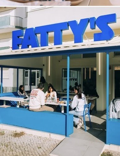 FATTY'S Smash Burger storefront in Costa da Caparica